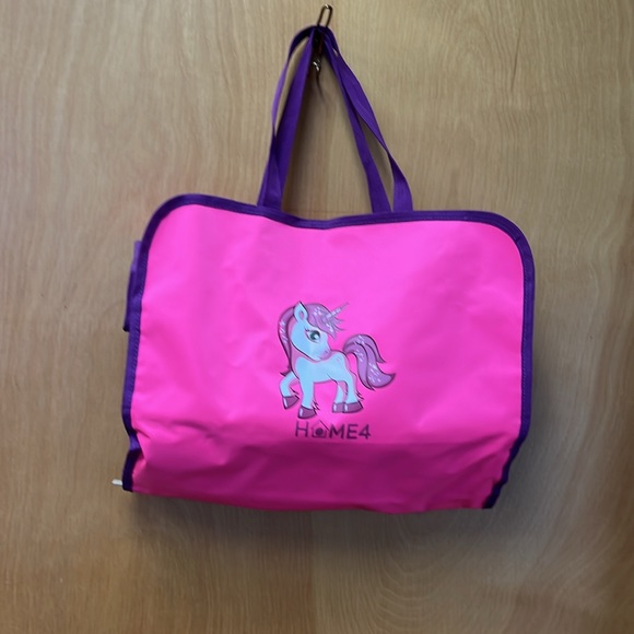 19 LOL dolls and accessories with carry organizer. Good used condition. - Picture 7 of 8